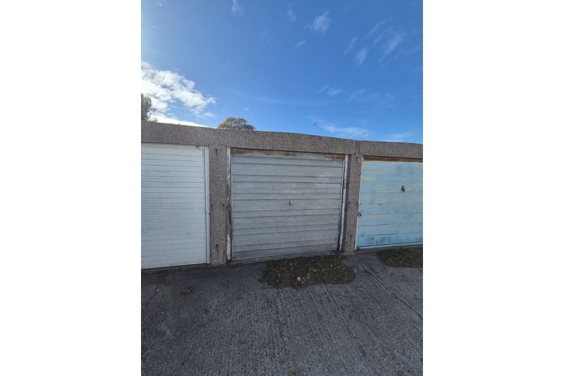 Property photo 1 of 4