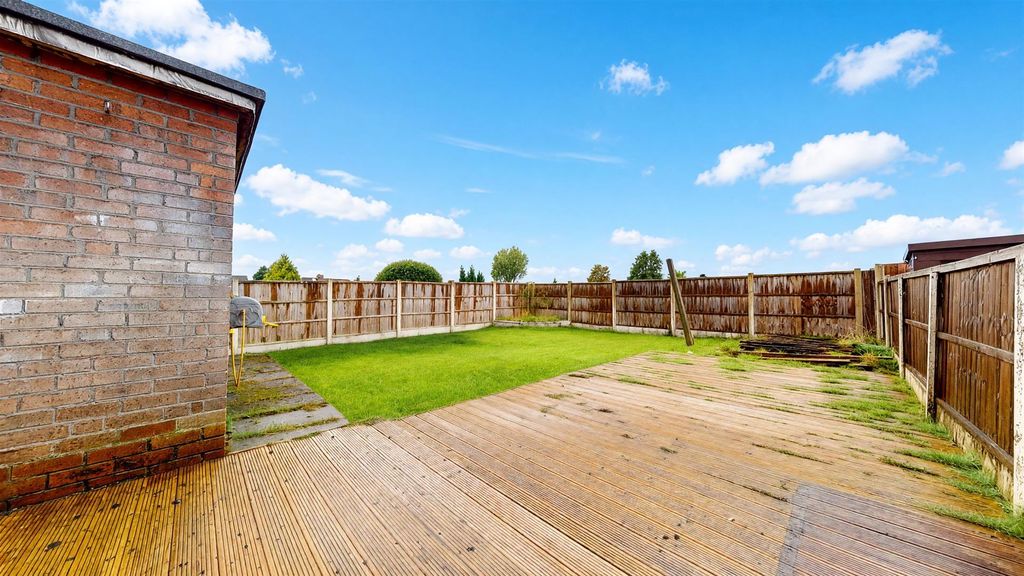 Property photo 3 of 24 Williamroad Rear Garden