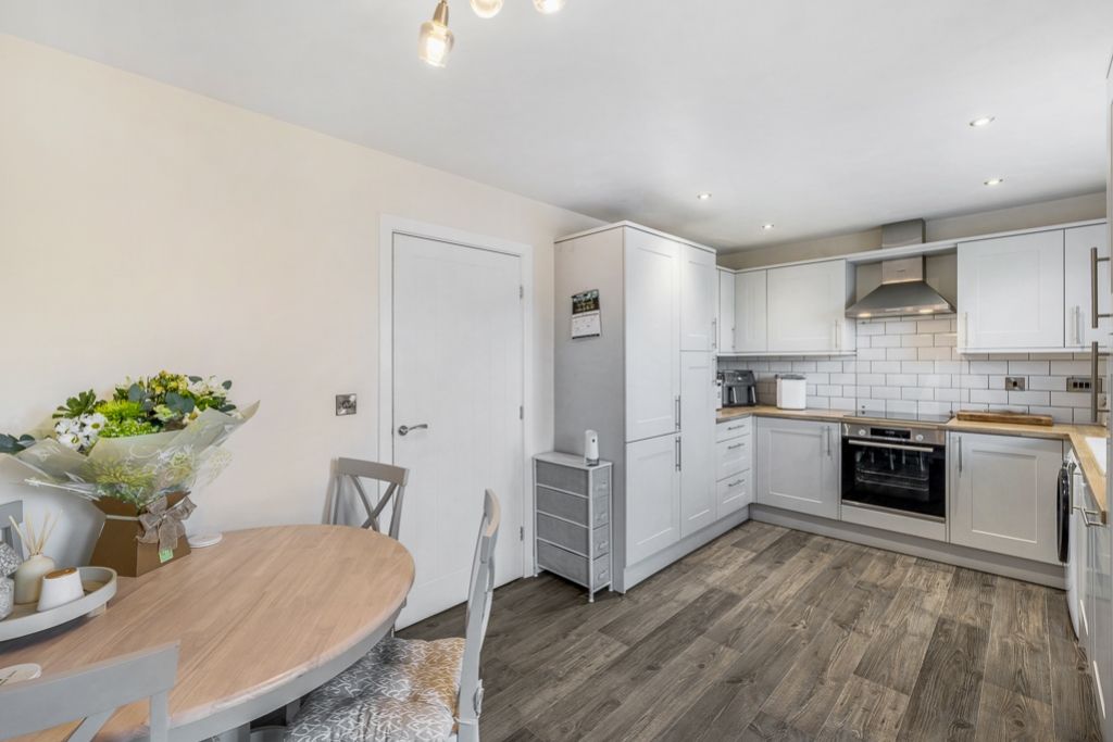 Property photo 3 of 25 44 Pheasant Street (Holbeach)-17