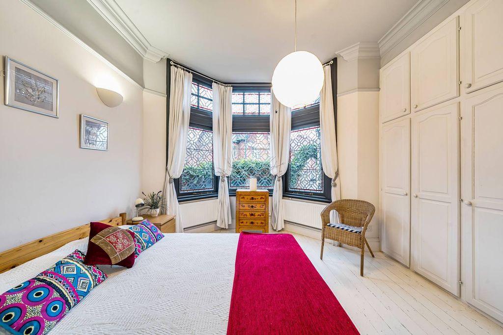 Property photo 2 of 26