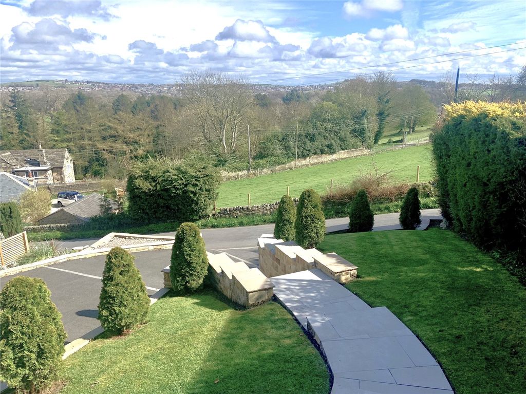 Property photo 2 of 26 Picture No. 79