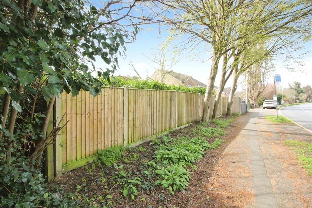 Property photo 2 of 3 Picture No. 02