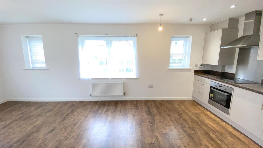 Additional image 9 of 2 bed flat for saleCastleridge Drive, Greenhithe DA9