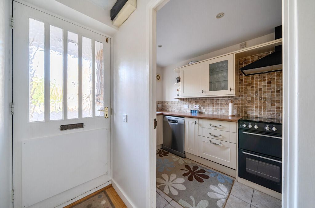 Property photo 3 of 13 Kitchen
