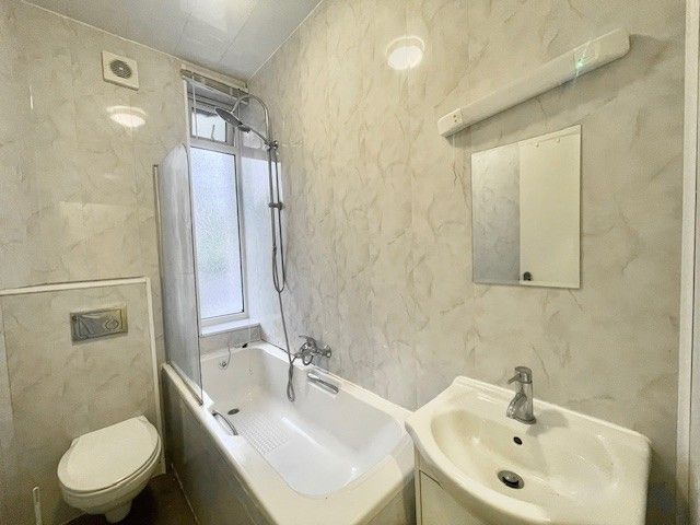 Property photo 3 of 3