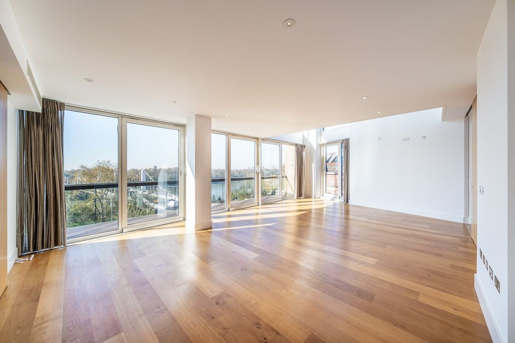 Property photo 3 of 32 47 Hirst Court 1