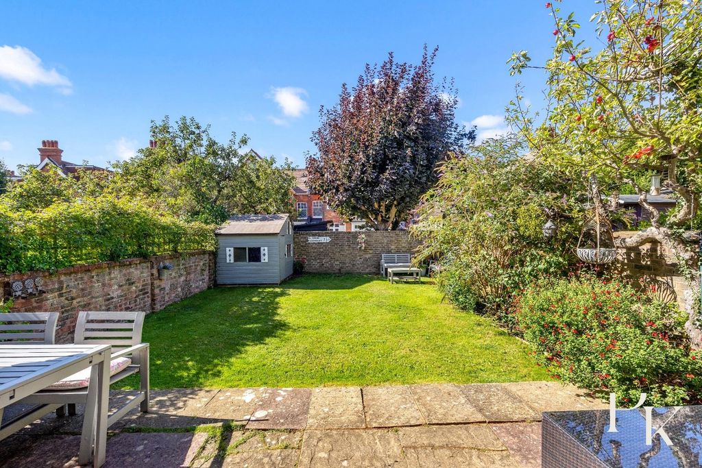 Property photo 2 of 23