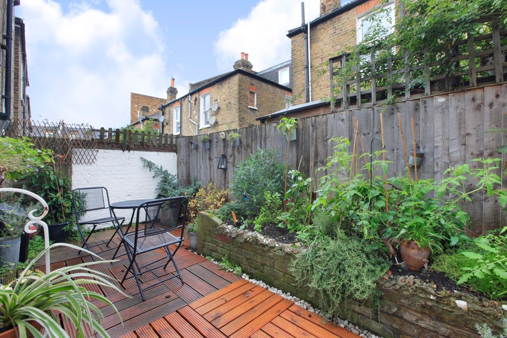 Property photo 2 of 13