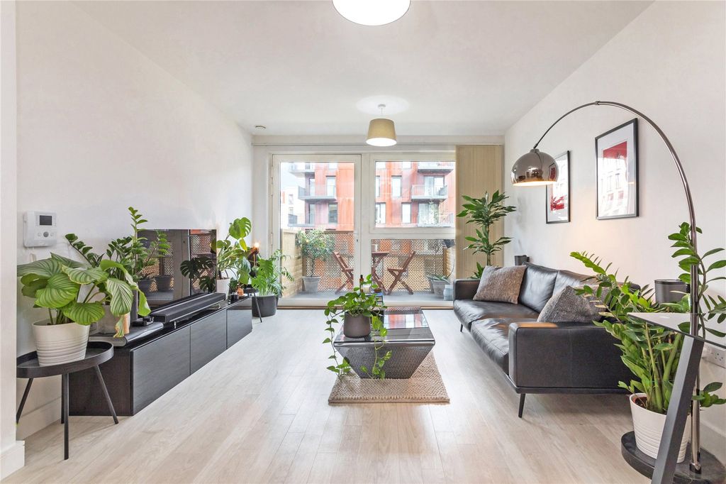 Property photo 3 of 13