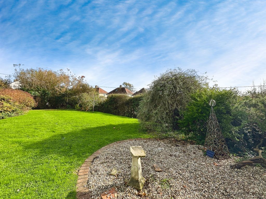 Property photo 2 of 21