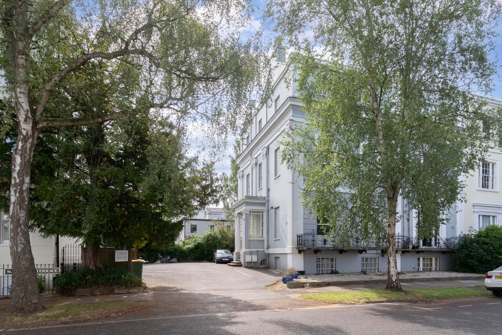 Property photo 1 of 5