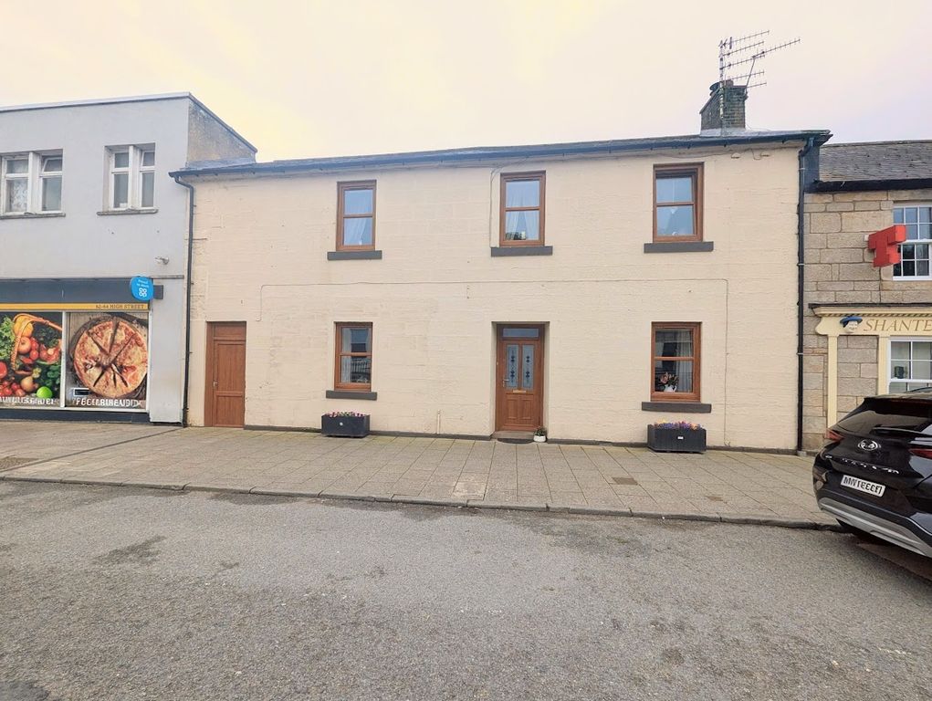 Property photo 1 of 32