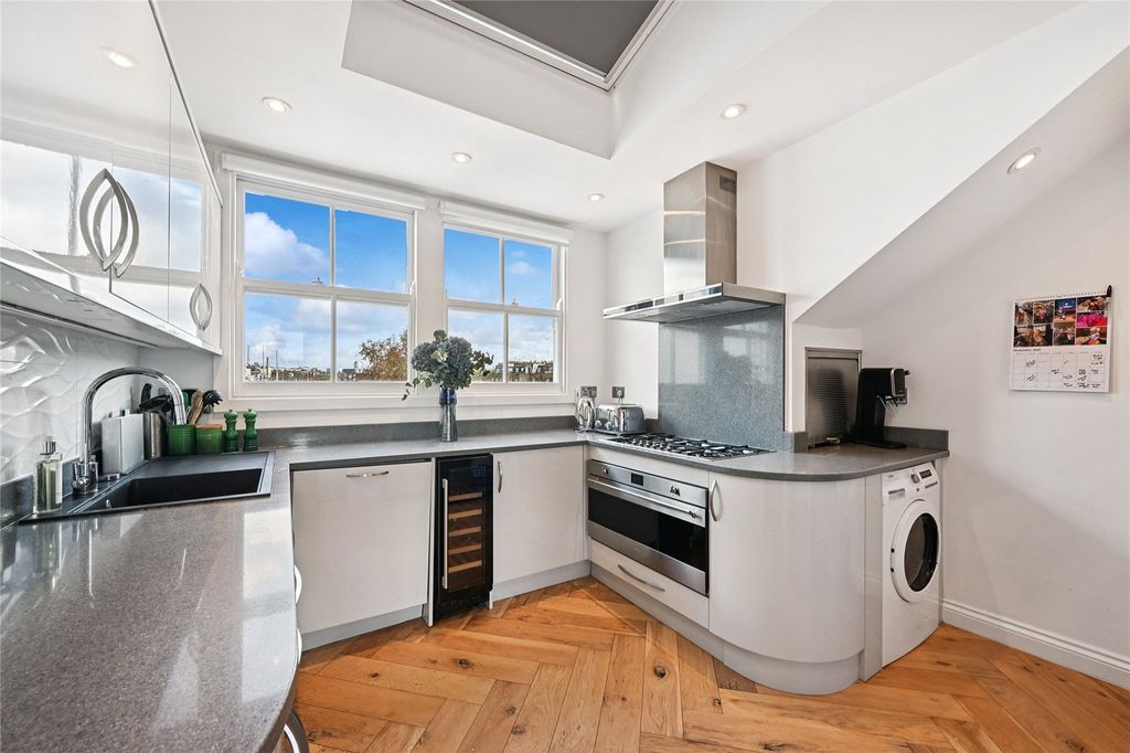 Property photo 3 of 13 Picture No. 06