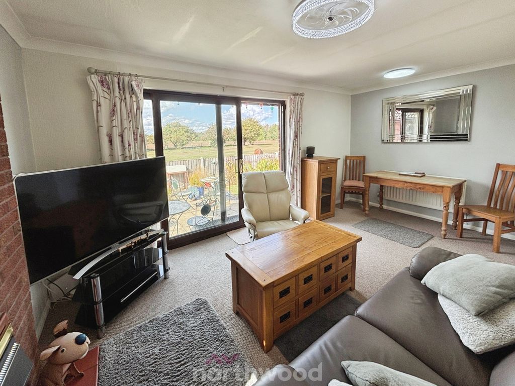 Property photo 2 of 31