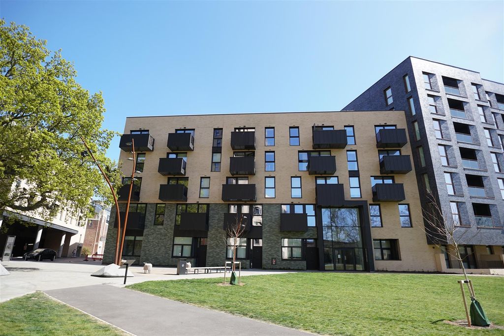 Property photo 1 of 11 Eccles Court Front Shot