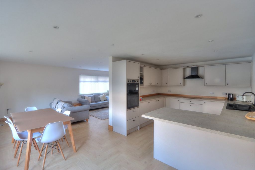 Property photo 2 of 9 Picture No. 03