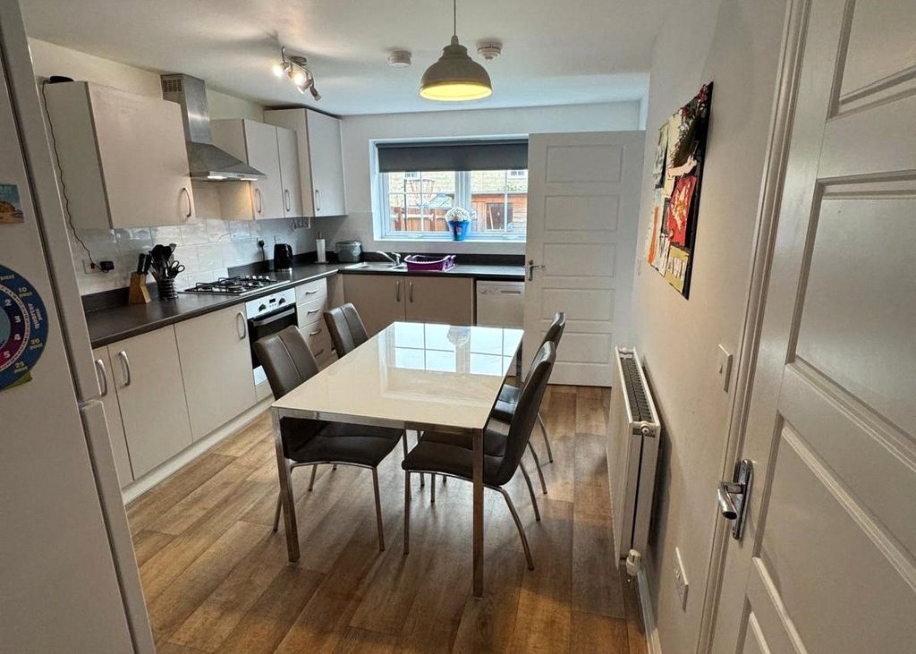 Property photo 2 of 11 Picture No. 02