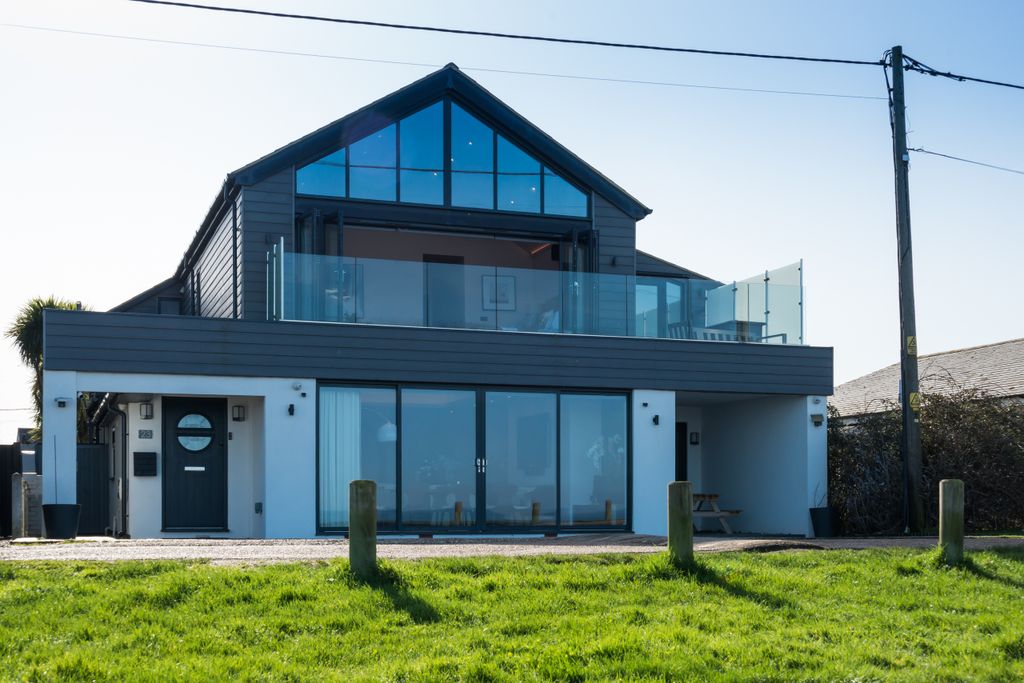 Property photo 1 of 32 Front