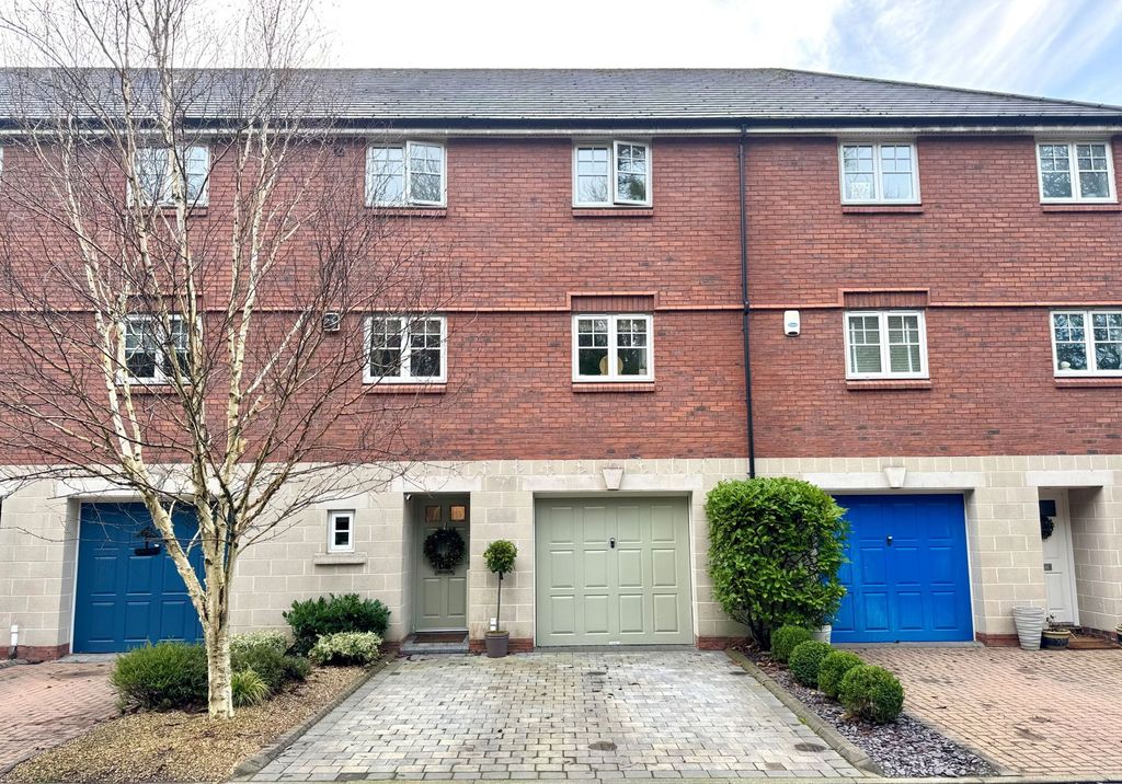 Property photo 1 of 23