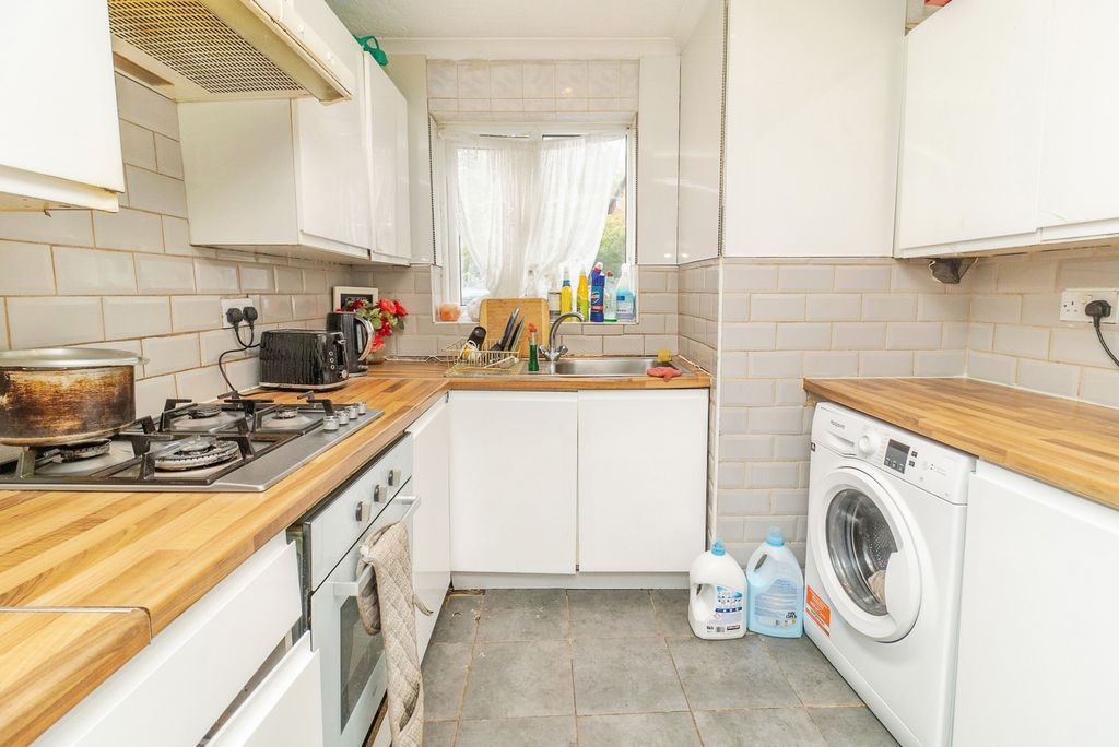 Property photo 3 of 17 Photo