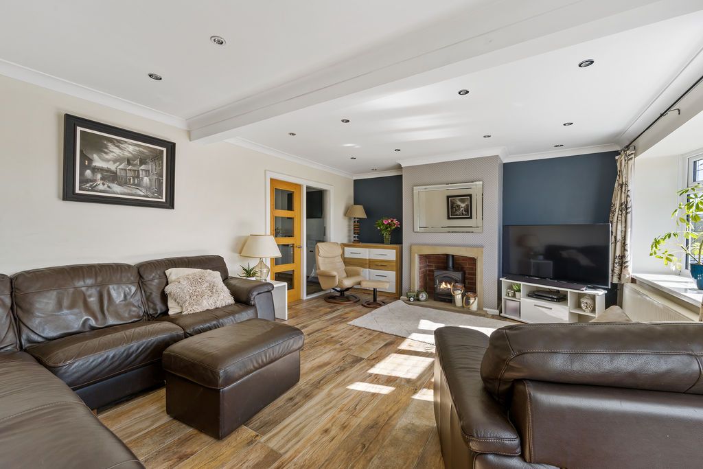 Property photo 2 of 61 Lounge