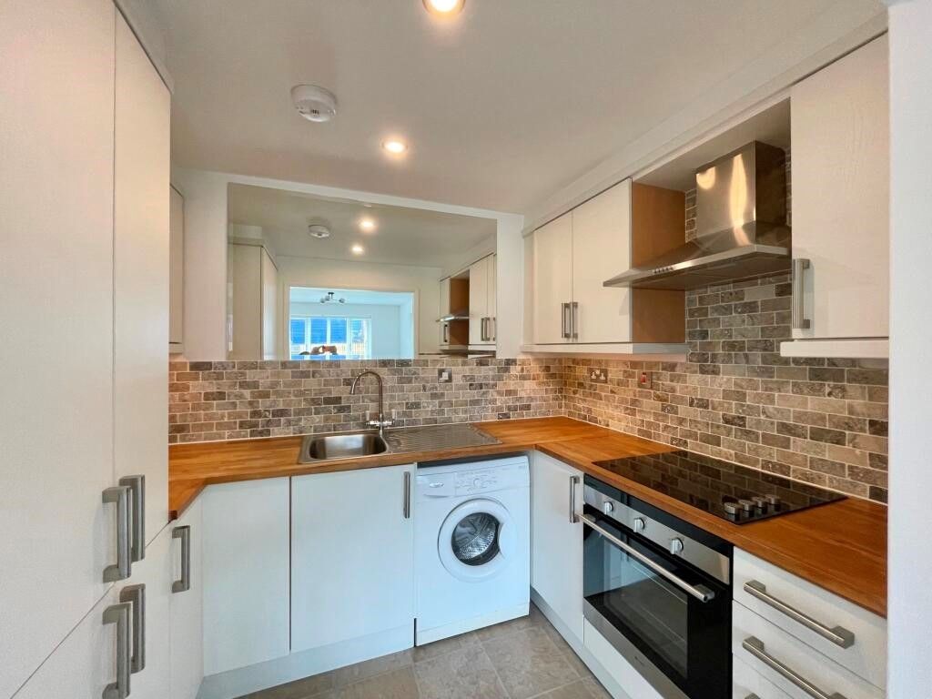 Property photo 2 of 5 Photo 4