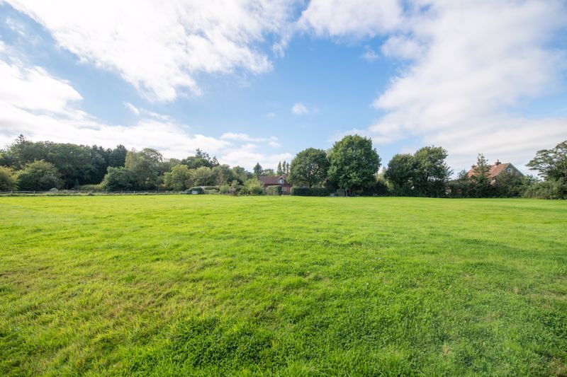 Property photo 2 of 24 Photo 23