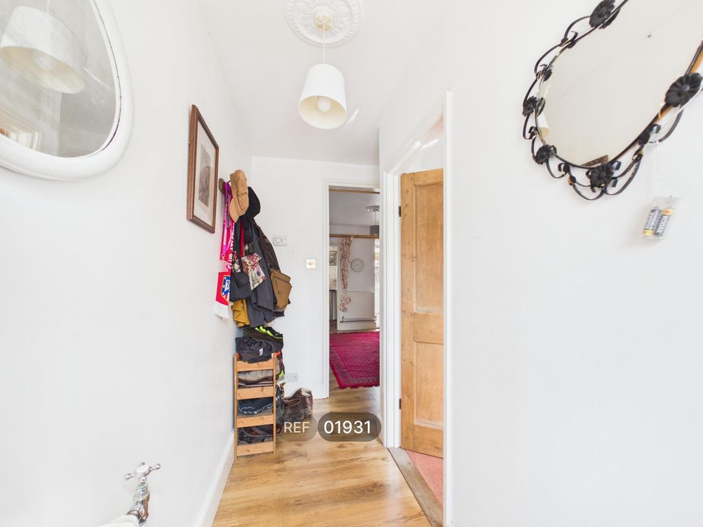 Property photo 3 of 10 Hallway