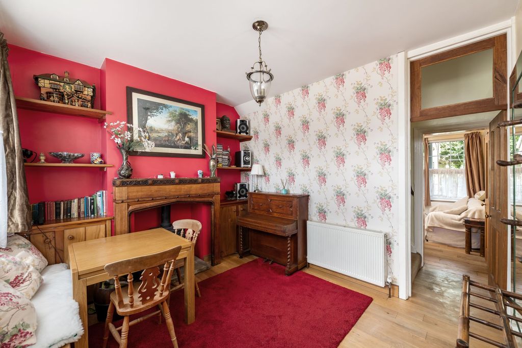 Property photo 3 of 13