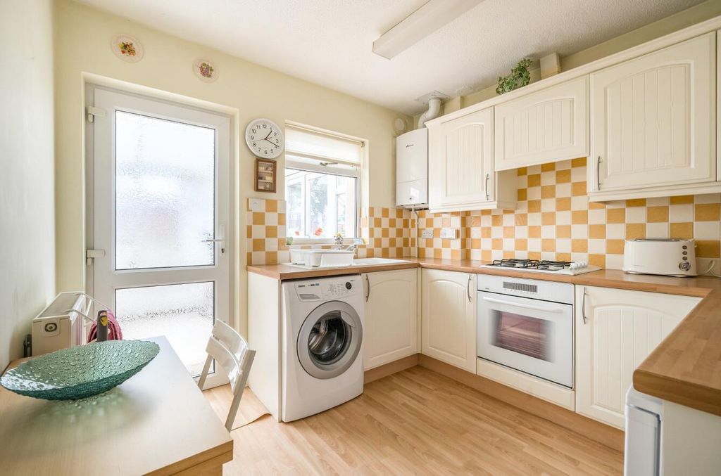 Property photo 3 of 17 1345155-19-68B55d34c4B16.Jpg