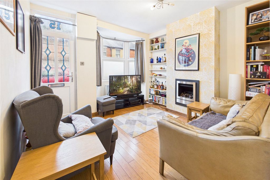 Property photo 2 of 18 Living Room