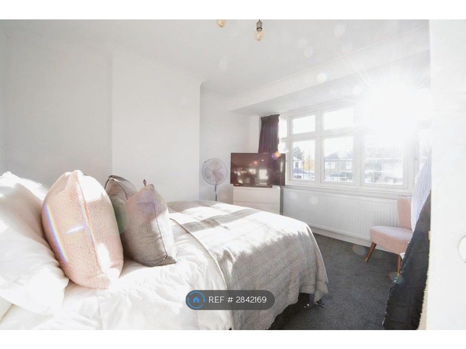 Property photo 1 of 3