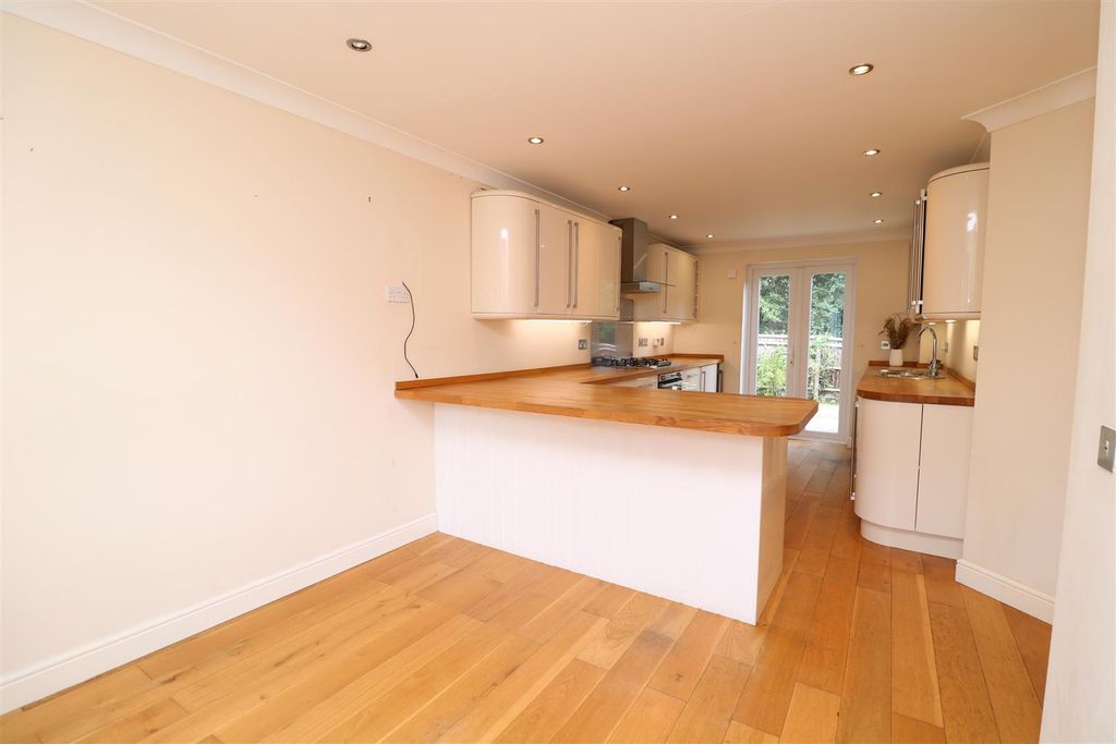 Property photo 3 of 20 Img_1032.Jpg