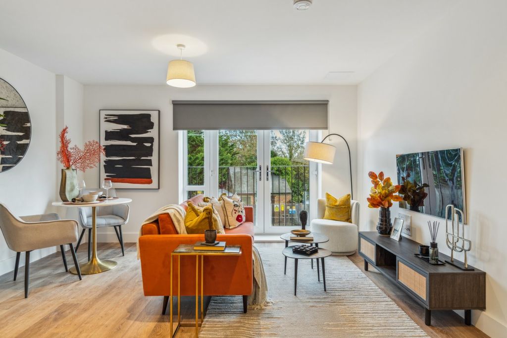 Property photo 2 of 8 Picture No. 20