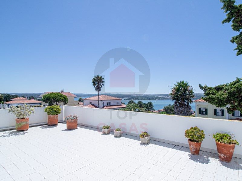 Property photo 1 of 31