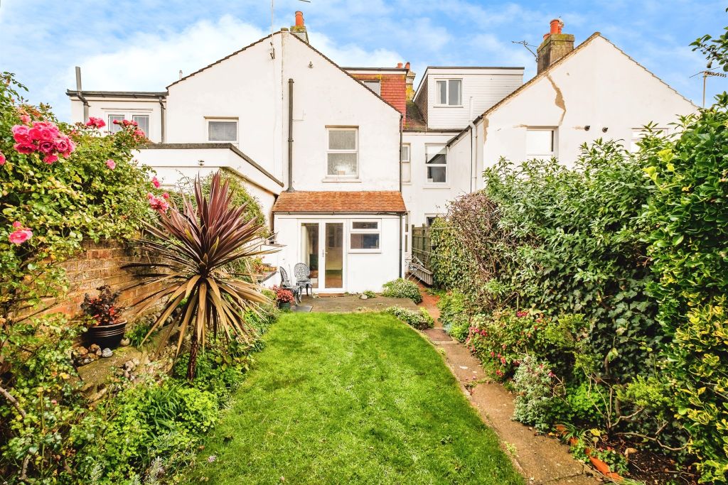 Property photo 3 of 17