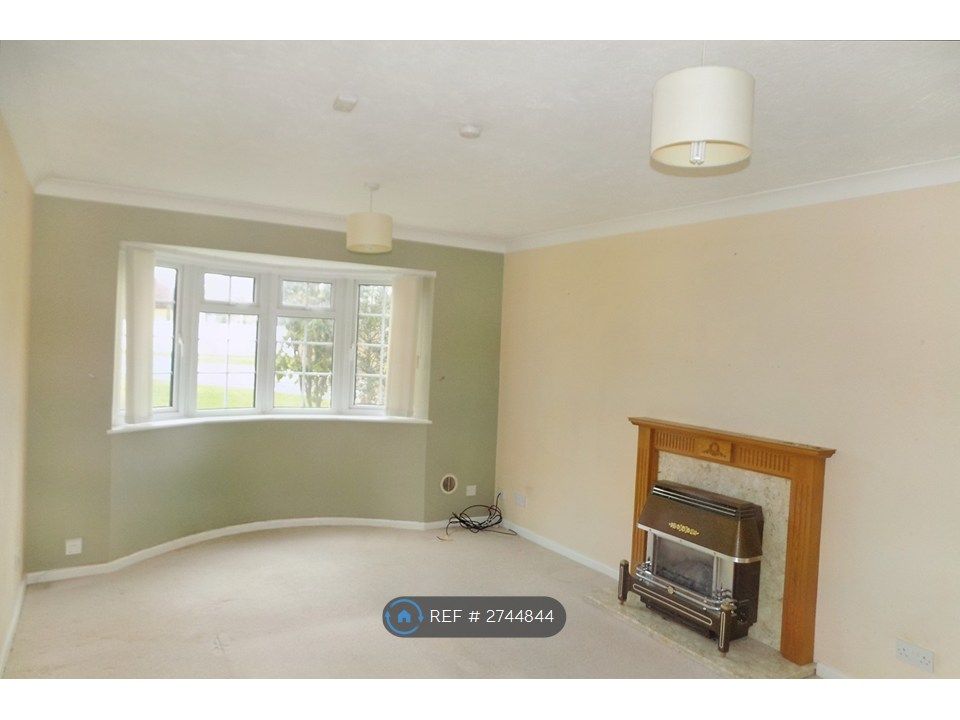 Property photo 2 of 8 Living Room