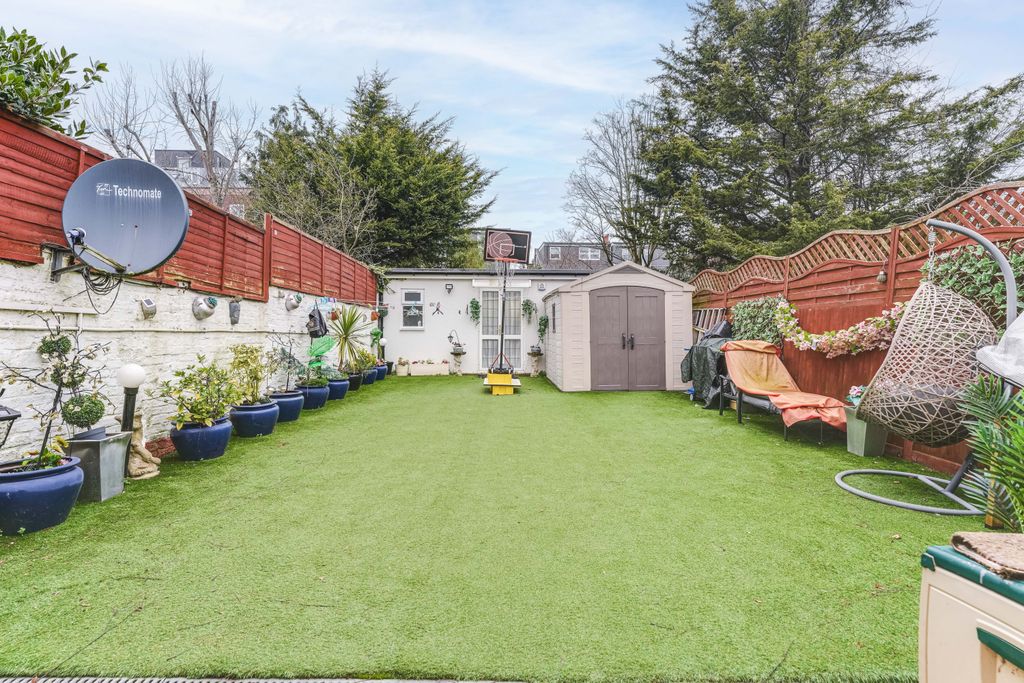 Property photo 1 of 25