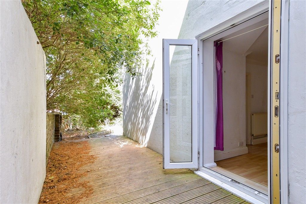 Property photo 3 of 13 External Feature