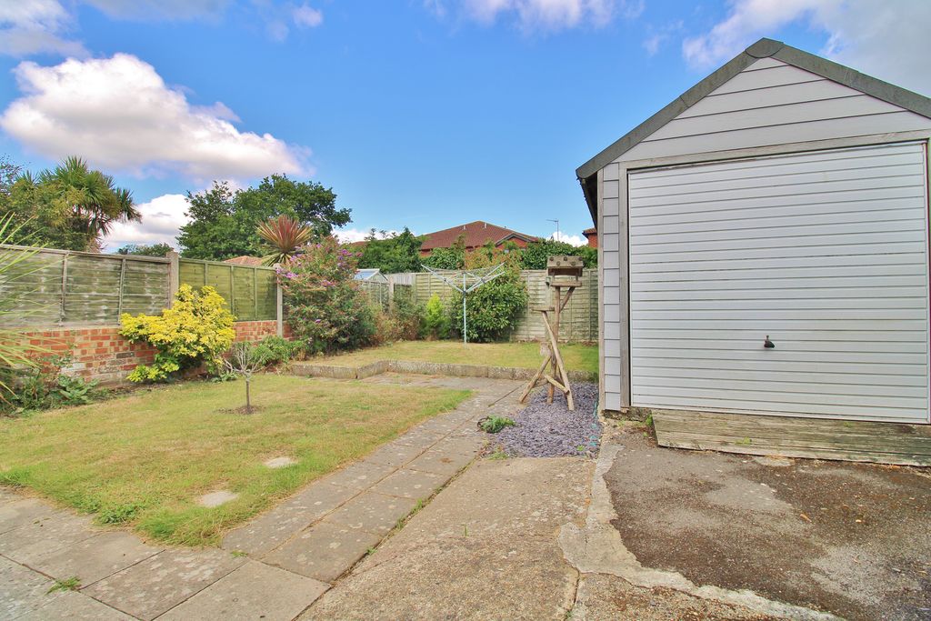 Property photo 2 of 20