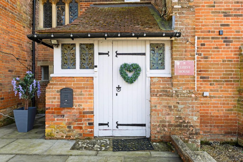 Property photo 3 of 24 86658_Cleeve House Church Lane (7).Jpg