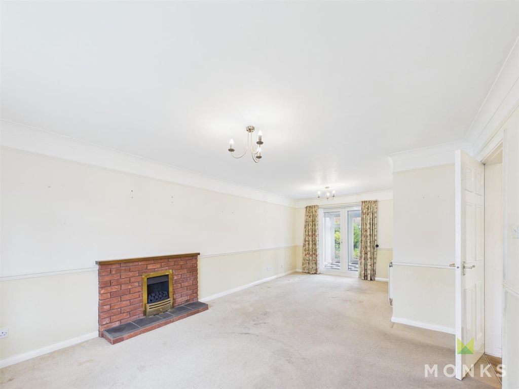 Property photo 2 of 16 Cam01348G0-Pr0818-Still002.Jpg
