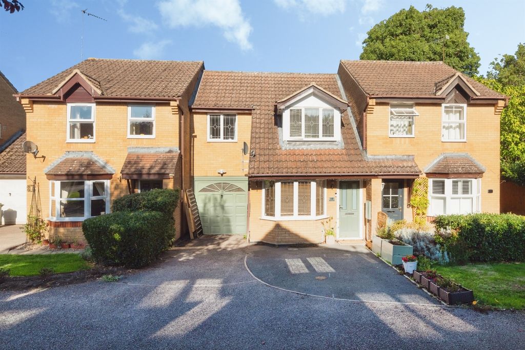 Property photo 1 of 17