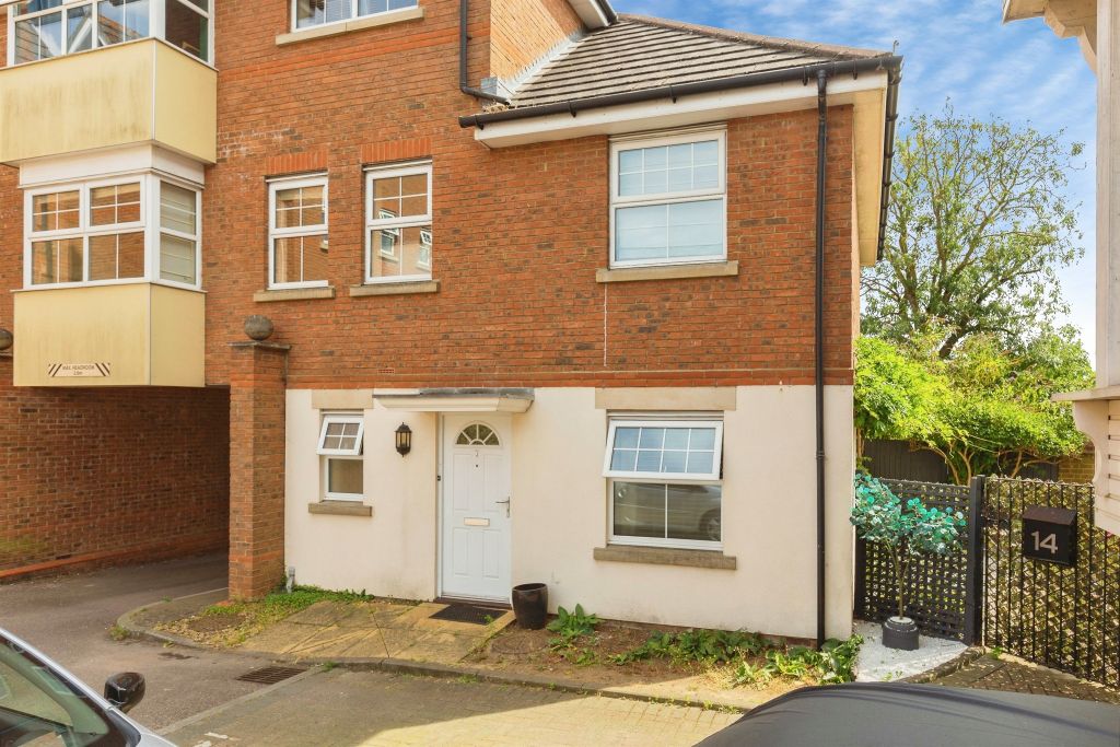 Property photo 2 of 19