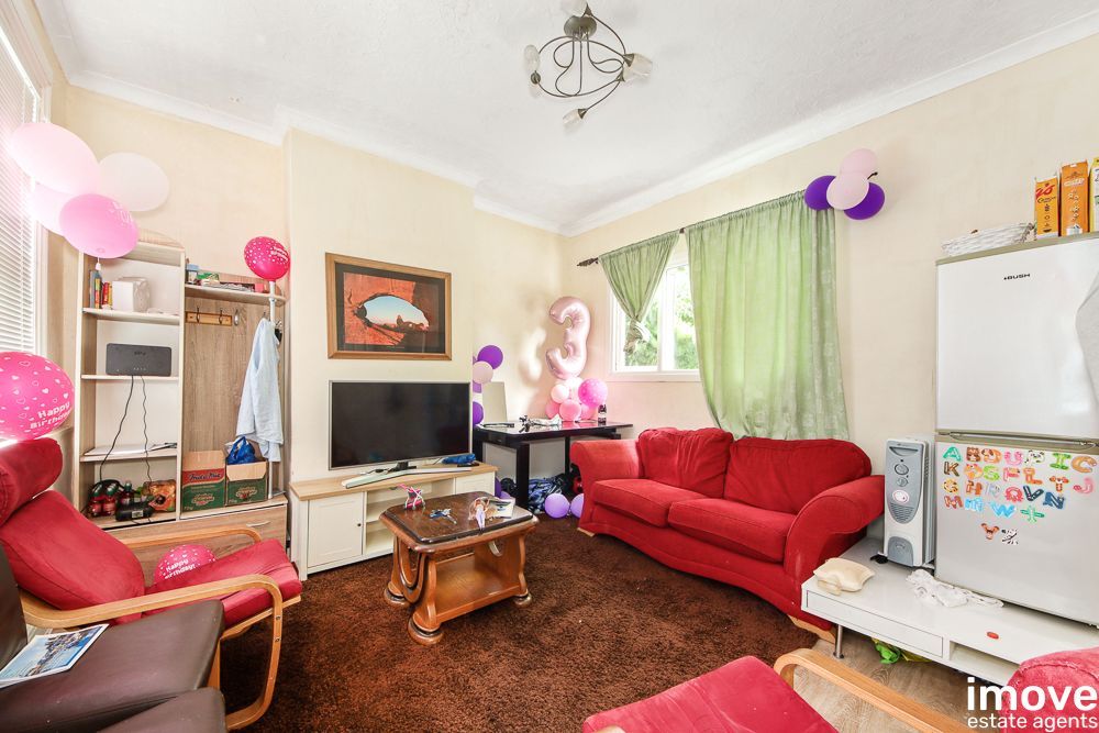Property photo 2 of 8