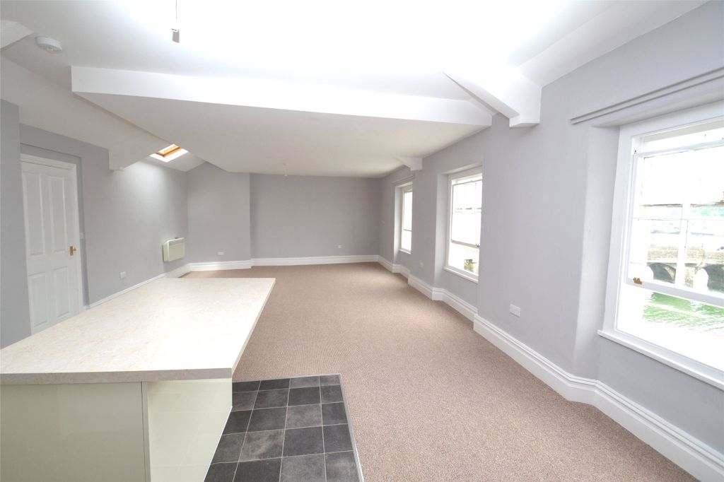 Property photo 3 of 9 Picture No. 08