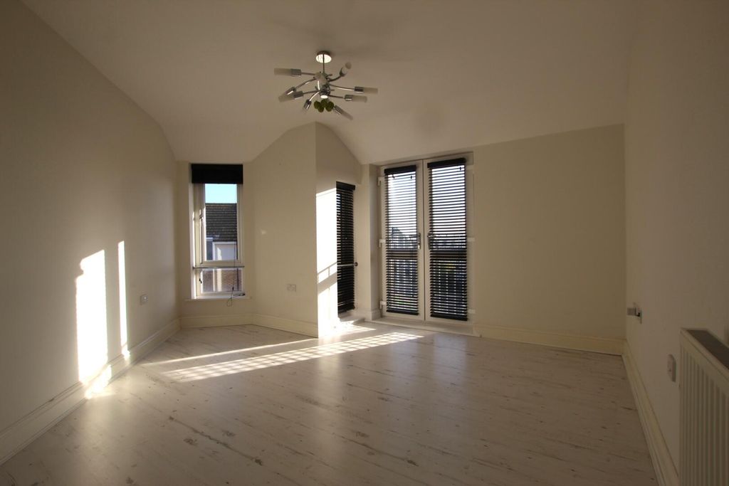 Property photo 3 of 7 Living Room.Jpg