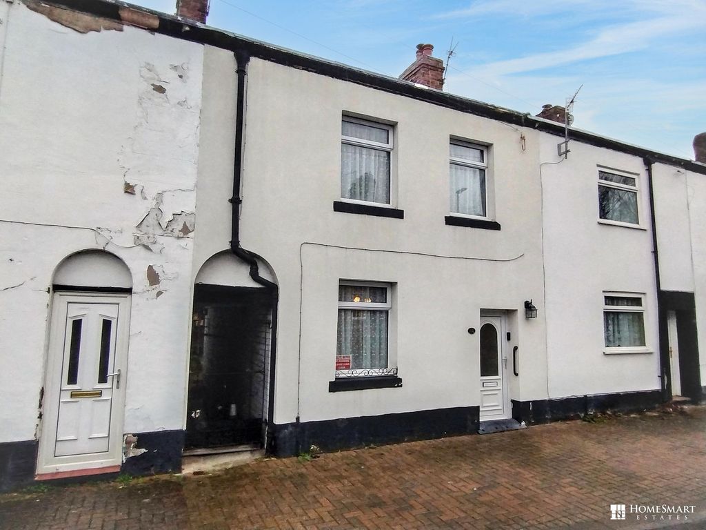 Property photo 1 of 16 Front