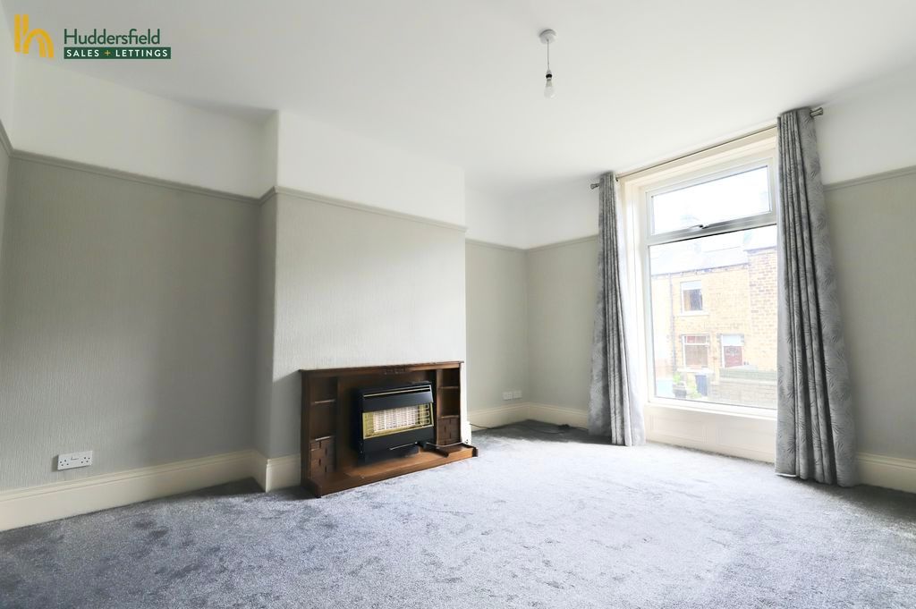 Property photo 1 of 13 Living Room