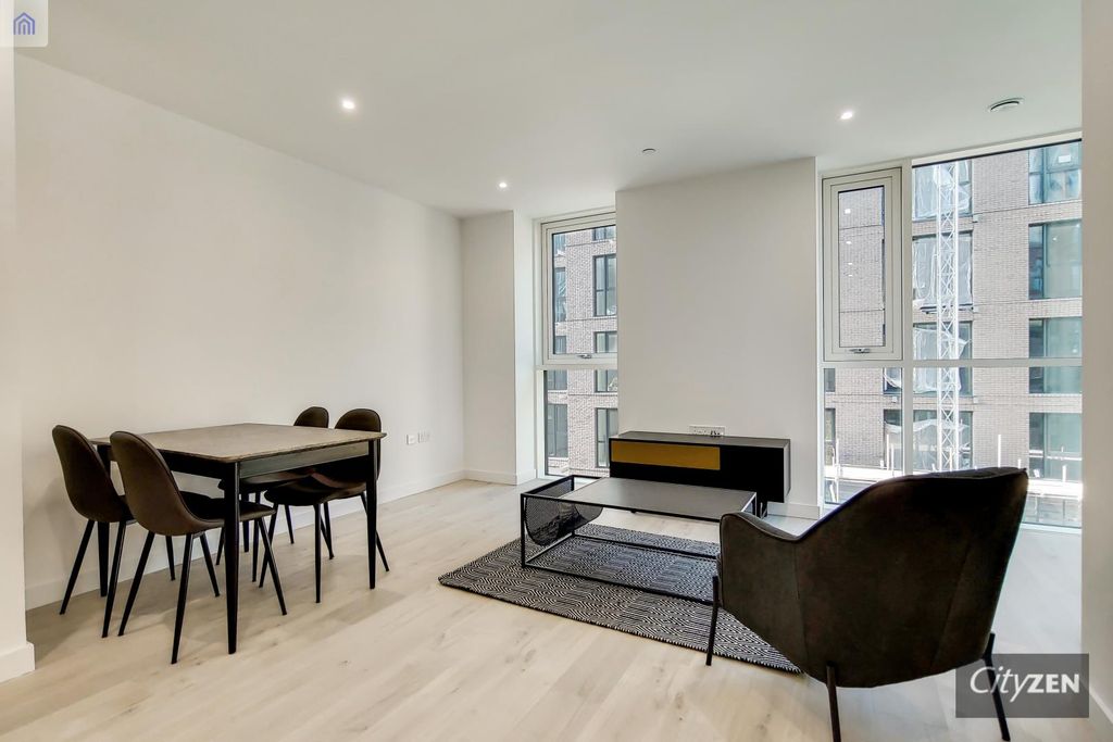 Property photo 1 of 17 Reception Room